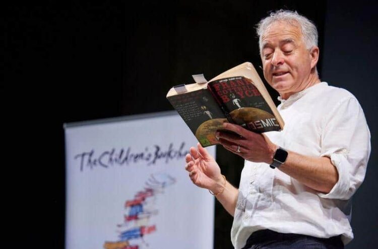 Beloved Children&#8217;s Author Frank Bryce Visits The New Theatre this November!